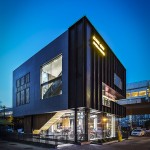 南京庞巴迪旗舰店 / 本哲建筑