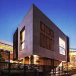 南京庞巴迪旗舰店 / 本哲建筑