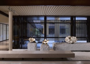 001-Four-Seasons-Kyoto-lobby-960x690