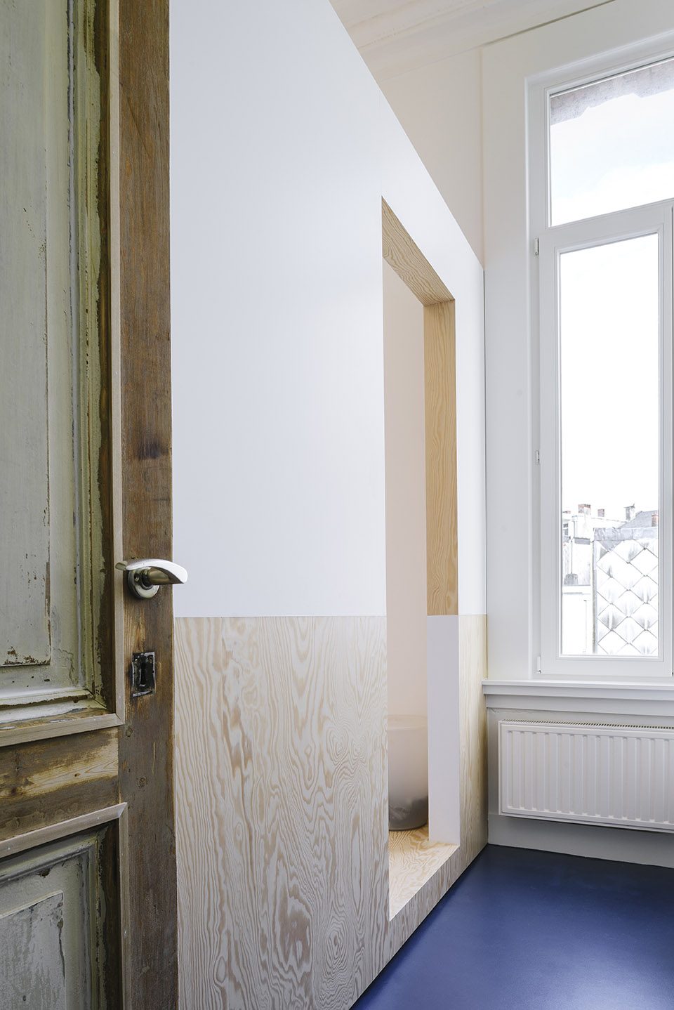MOR – BATHROOM By VAN STAEYEN INTERIOR ARCHITECTS