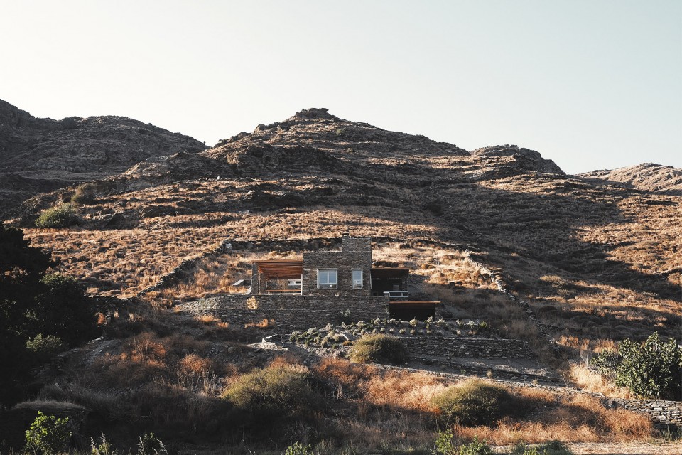 001-ROCKSPLIT By Cometa Architects