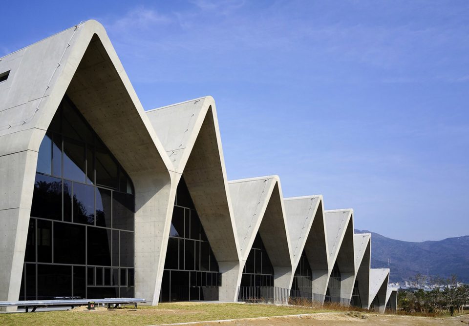 Future Design Center Exterior image 03