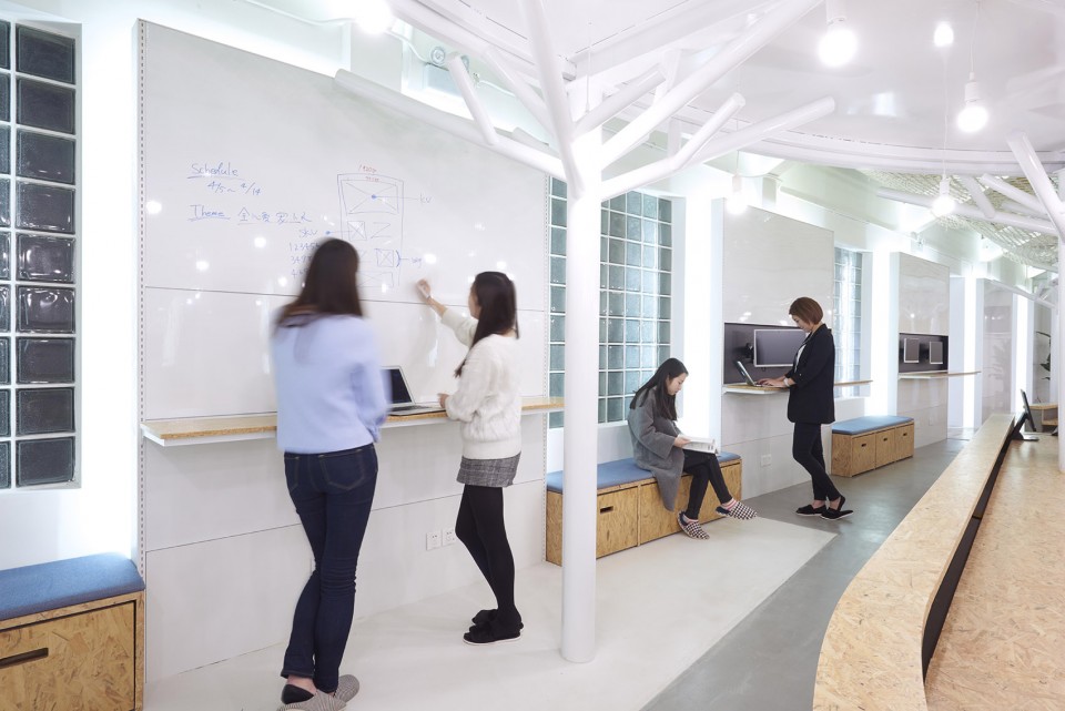 003-unbot inc. Office By PRISM DESIGN