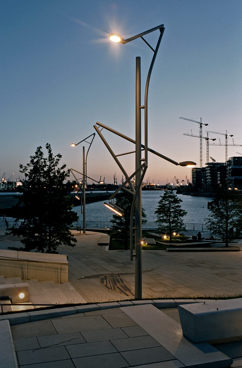 Open Space in Hafencity Marco Polo Terraces 3 Alex Gaultier