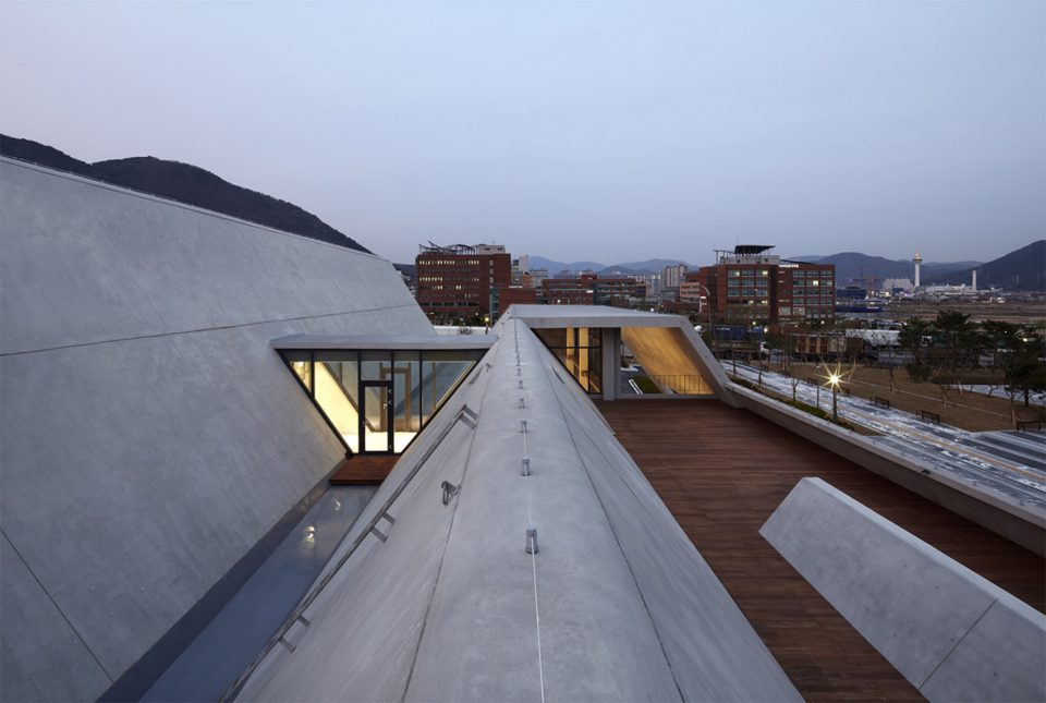 Future Design Center Exterior image 15 副本