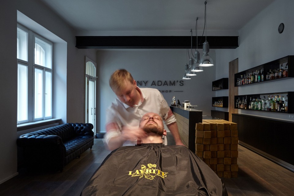 016-TONY ADAM’S BARBERSHOP By OOOOX