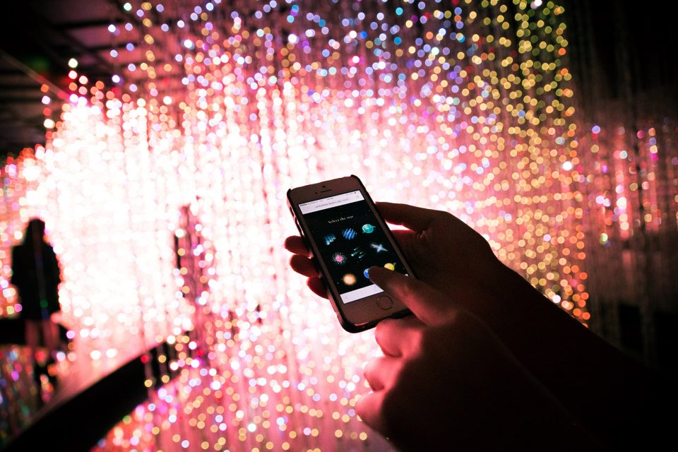 teamLab Crystal Universe 2
