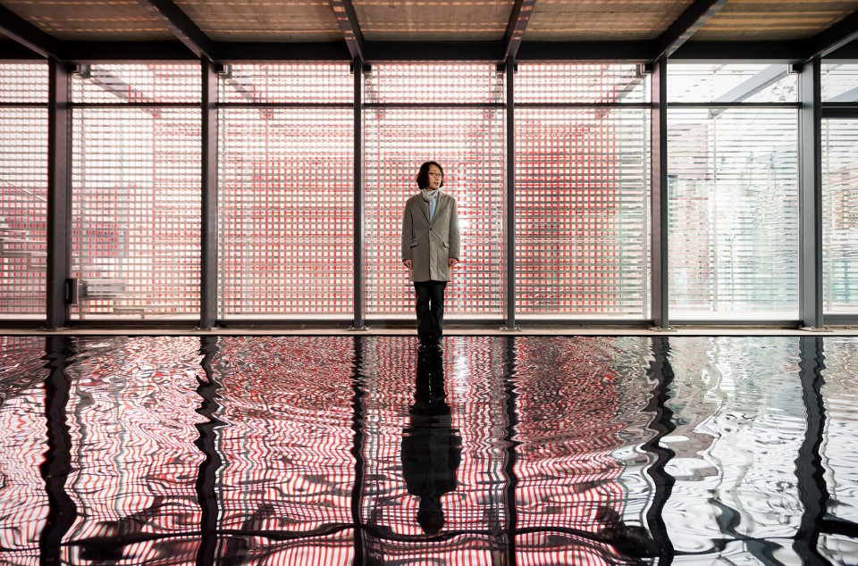 027-Red Mirror Interior 09-Kim Doo Ho