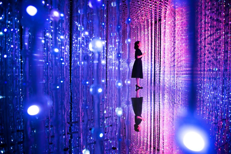 teamLab Crystal Universe 13