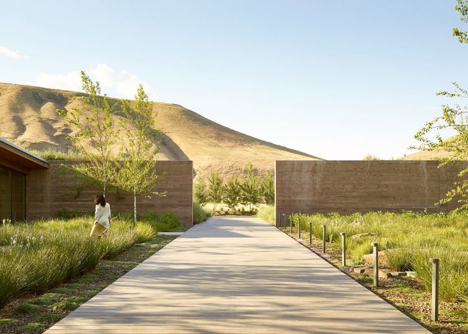 Washington Fruit Produce Co. Headquarters By Graham Baba Architects