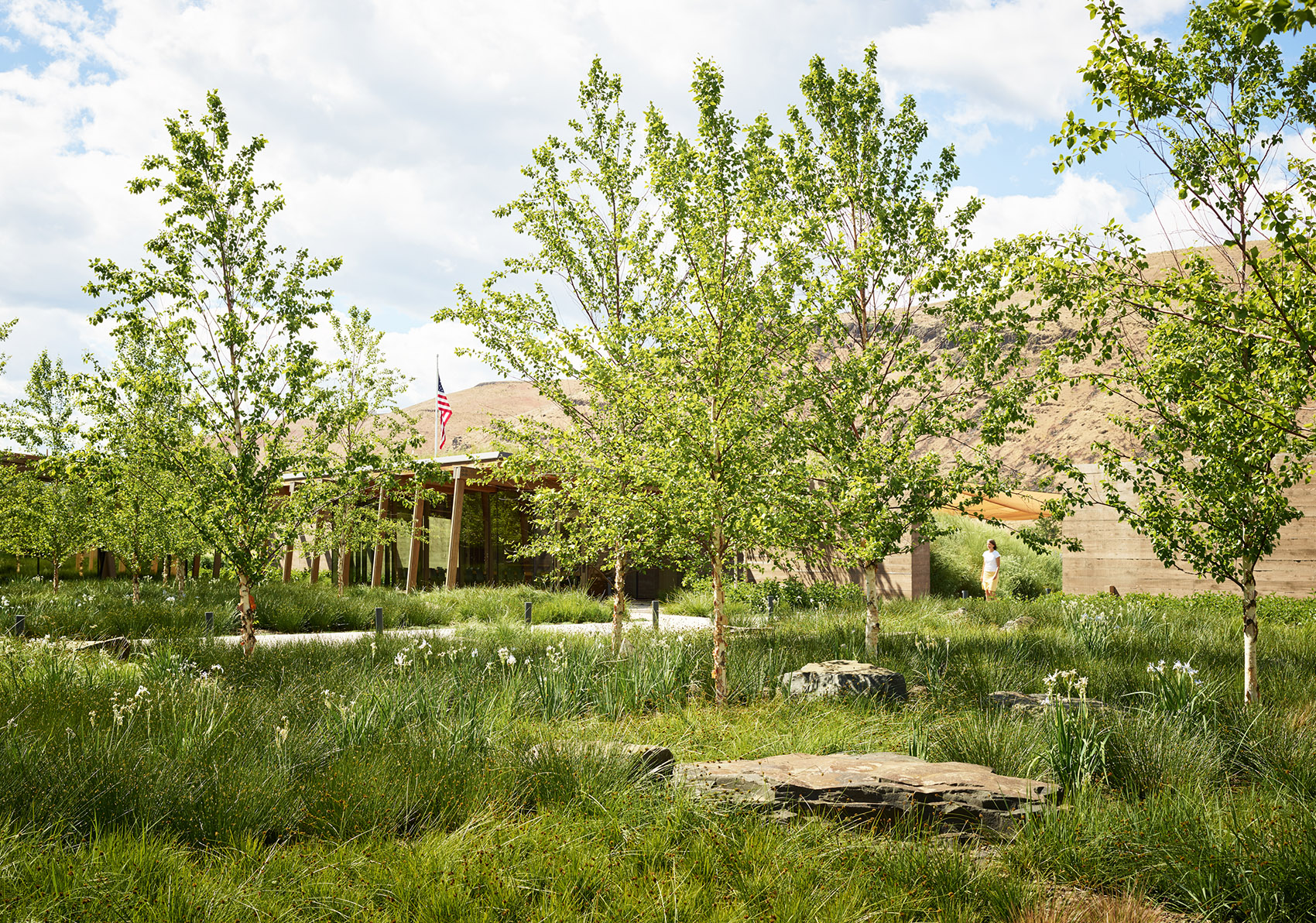 Washington Fruit & Produce Co. Headquarters By Graham Baba Architects 谷德设计网