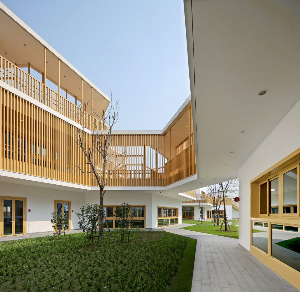 上海华东师范大学附属双语幼儿园 / 山水秀建筑事务所