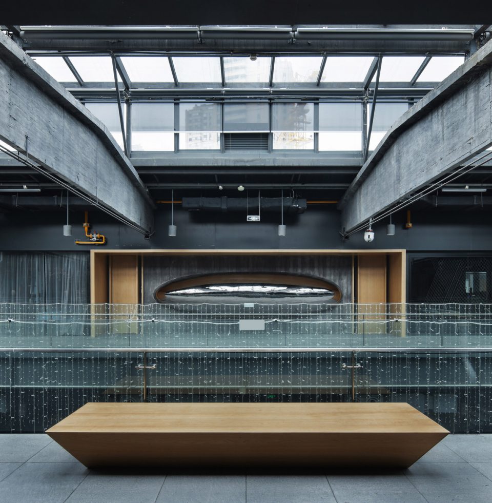entrance one drop banzh architect