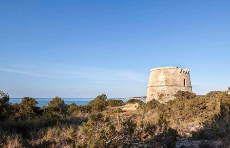 西班牙古老防御塔改造 / Marià Castelló Martínez
