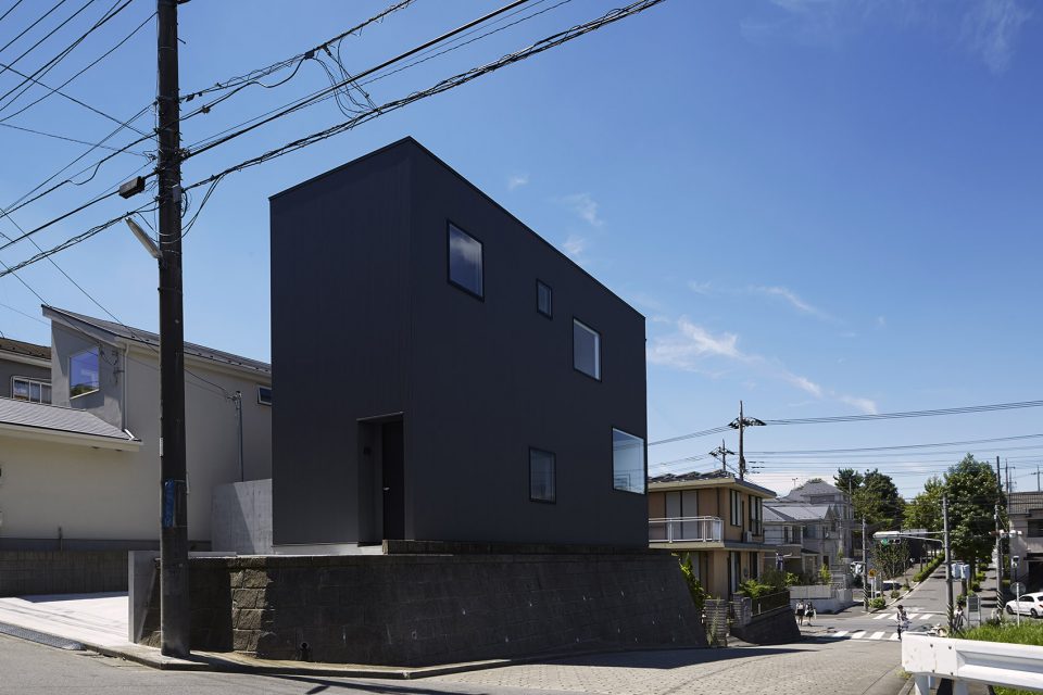 black box house by TAKATINA LLC