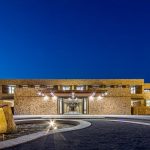 内蒙古文冠庄园展示中心 / 中国中建设计集团有限公司