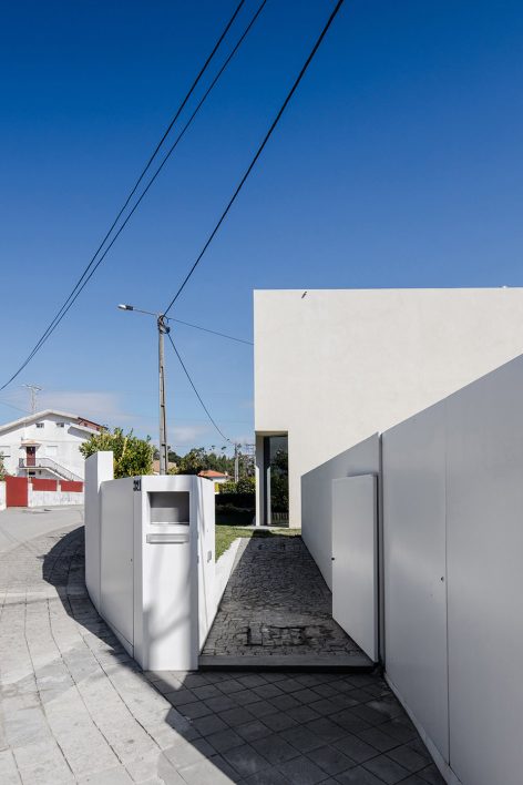 MAMI HOUSE by arch. José Carlos Nunes de Oliveira