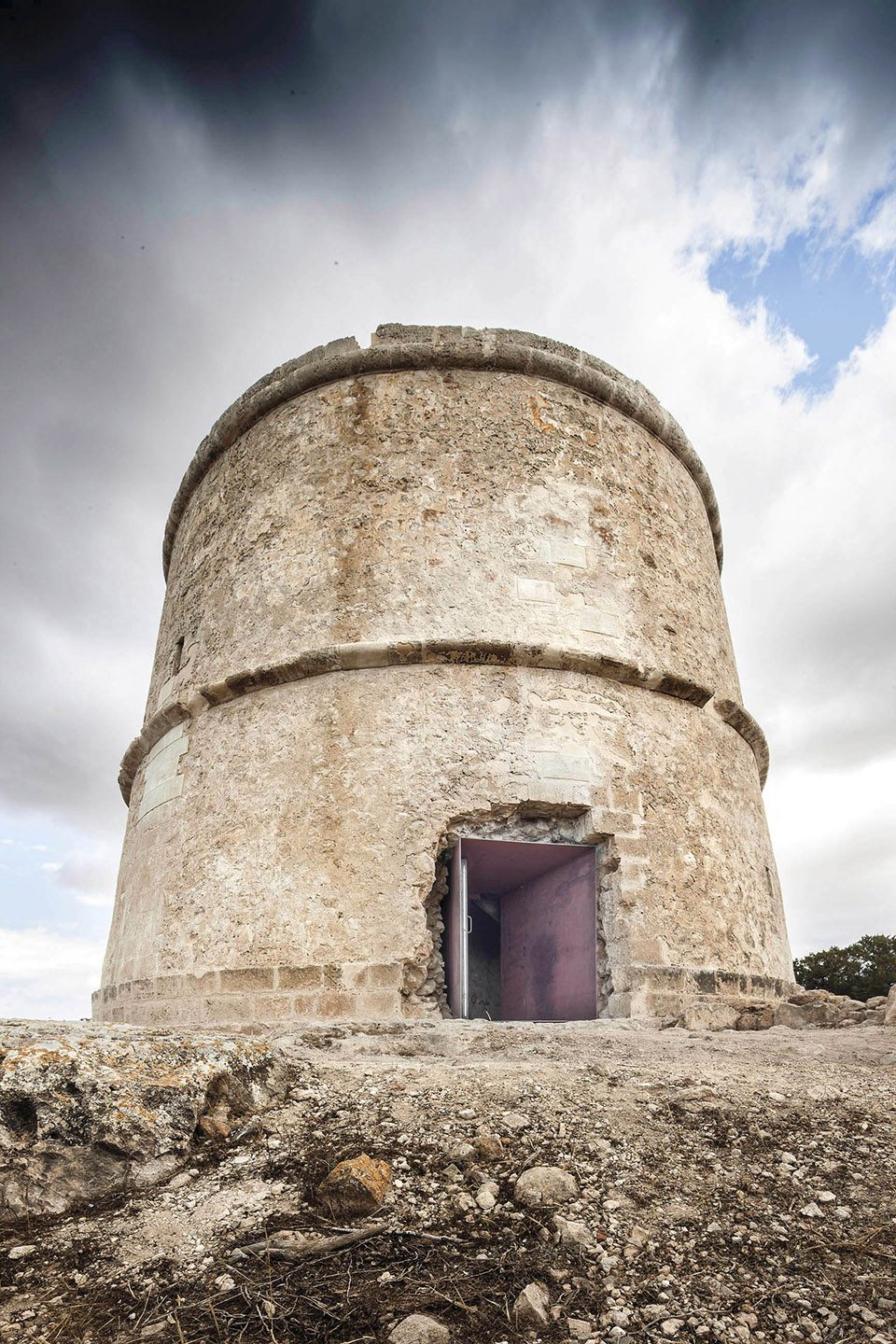 RESTORATION OF ‘PI DES CATALÀ’ TOWER By Marià Castelló Martínez