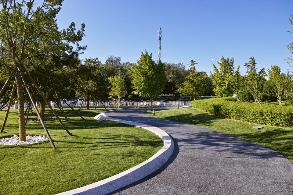 New perspectives on Changan Avenue by Beijing Beilin Landscape Architecture institute