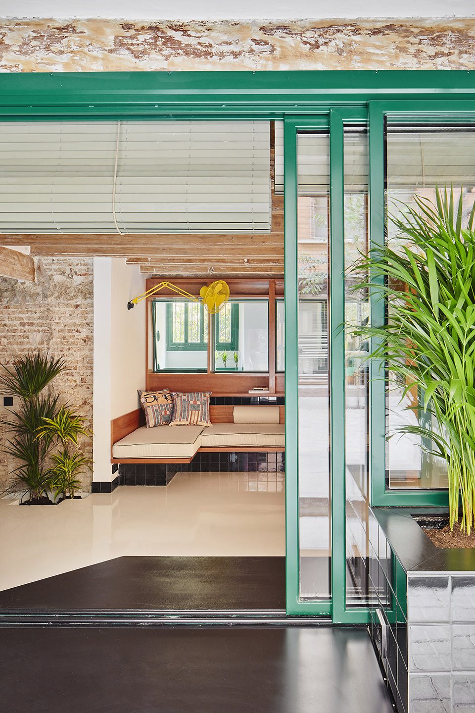 Raval Hideaway By Sarriera Weinstock Sa Wei
