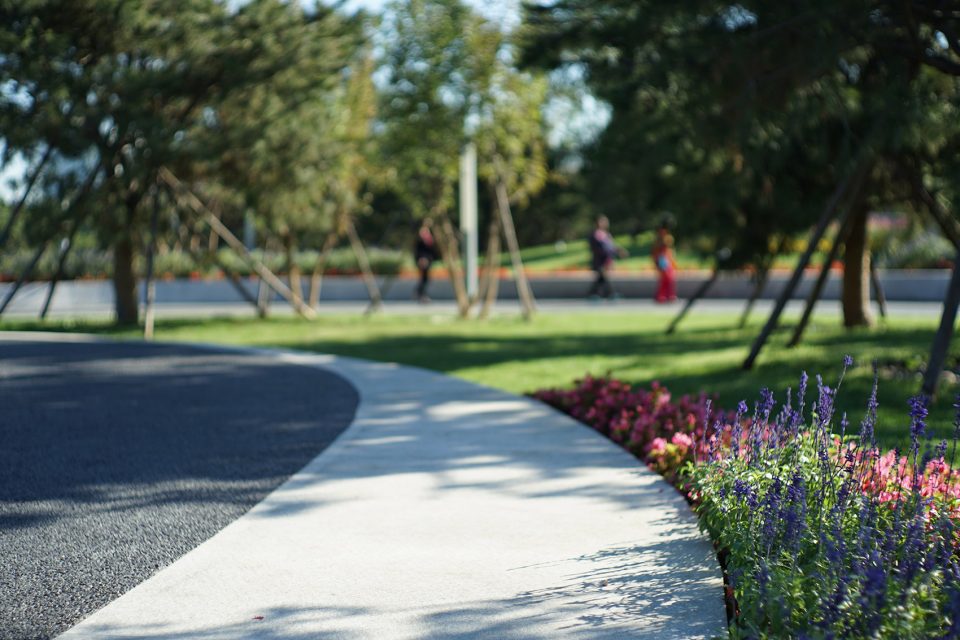 New perspectives on Changan Avenue by Beijing Beilin Landscape Architecture institute