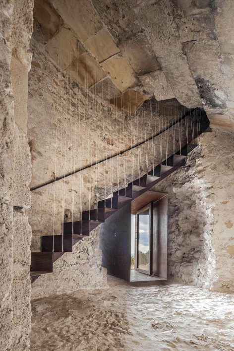 RESTORATION OF ‘PI DES CATALÀ’ TOWER By Marià Castelló Martínez