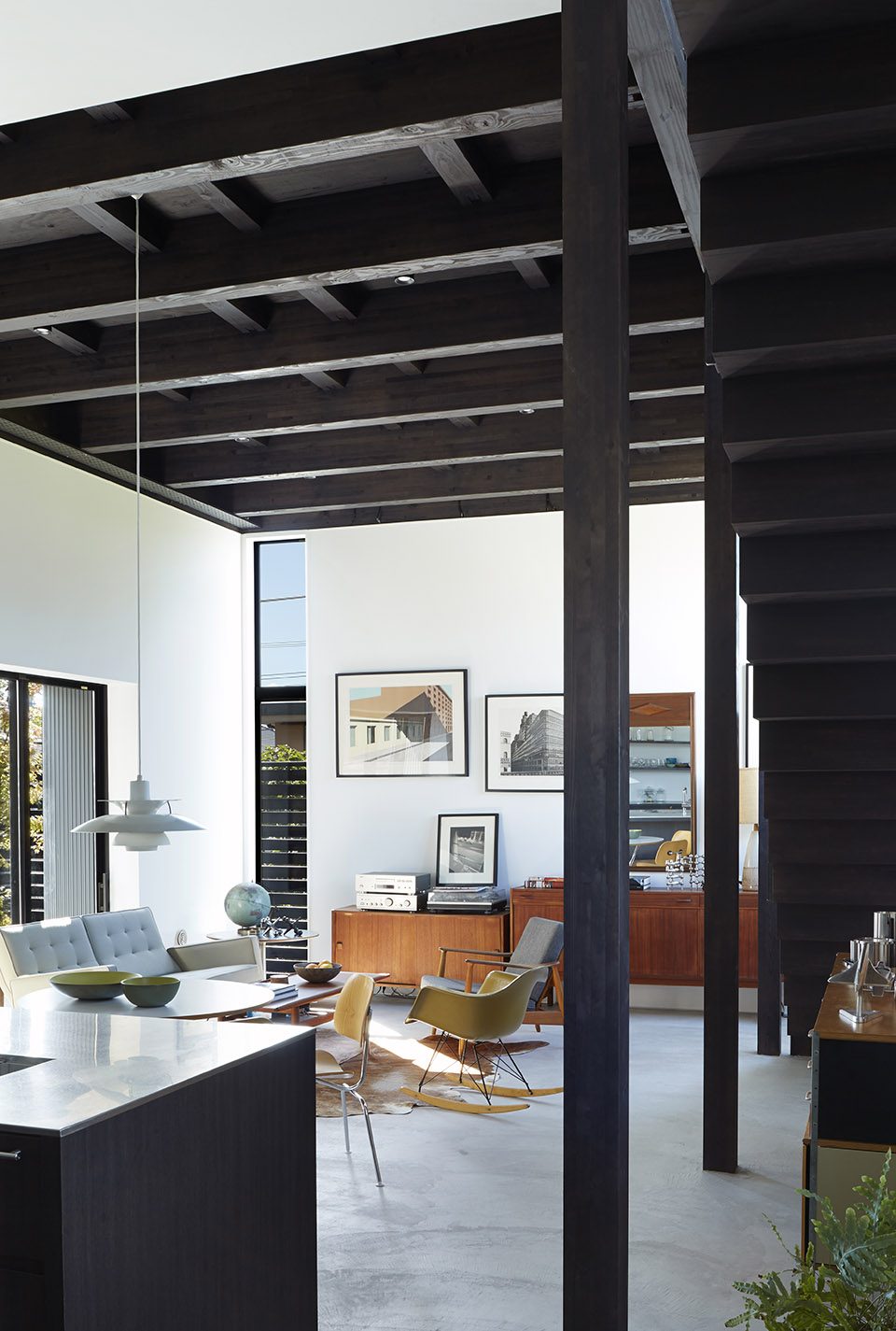 black box house by TAKATINA LLC