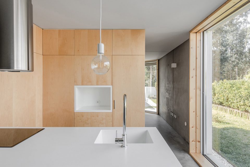 MAMI HOUSE by arch. José Carlos Nunes de Oliveira