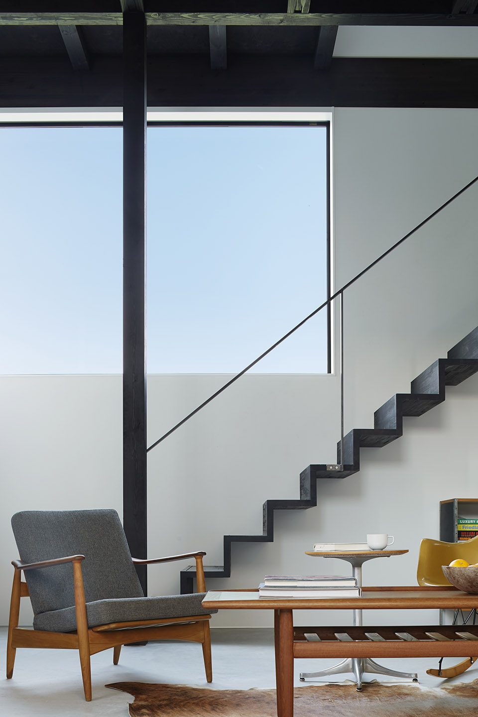 black box house by TAKATINA LLC
