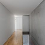 打造小成本居住空间 - MAMI 住宅，葡萄牙 / José Carlos Nunes de Oliveira