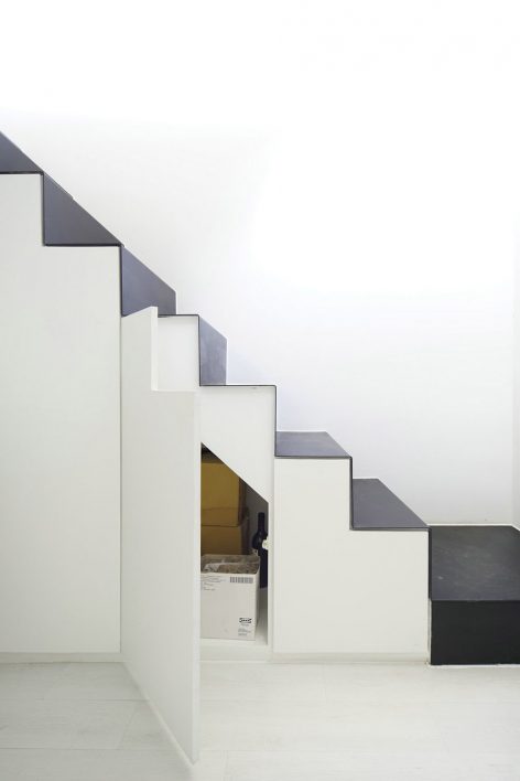 Ying gallery renovation By Praxis d’Architecture