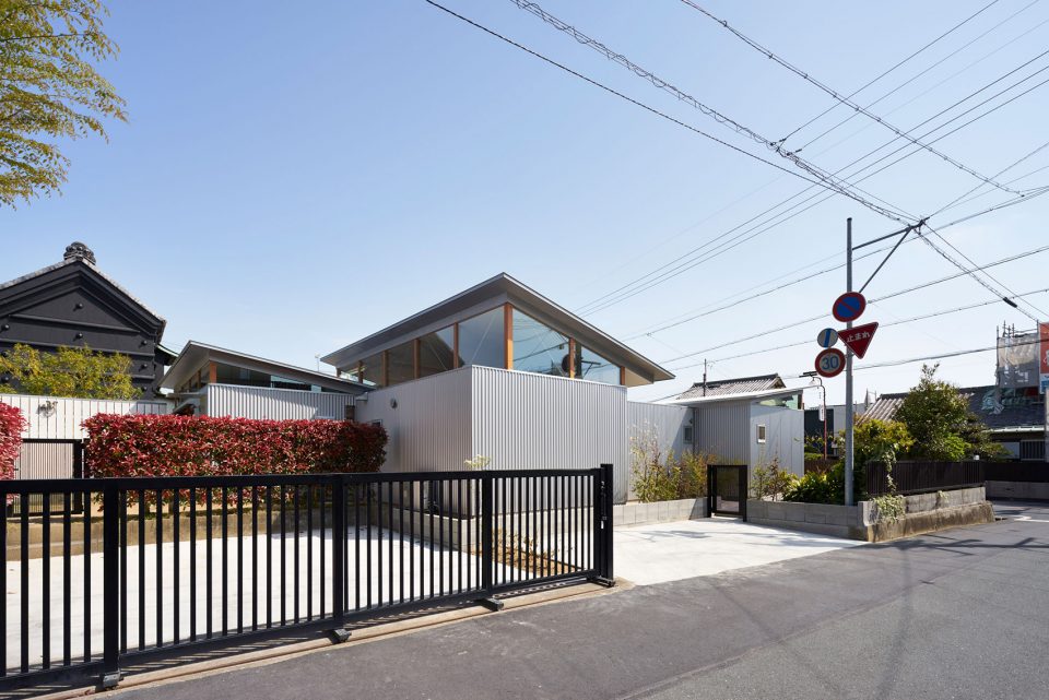 external2 House with Gardens and Roofs ARII IRIE ARCHITECTS