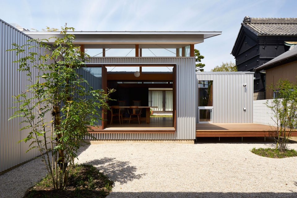 garden2 House with Gardens and Roofs ARII IRIE ARCHITECTS