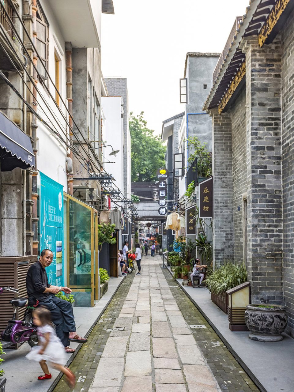 p10 Enning Rd Yongqingfang Renovation Atelier cnS