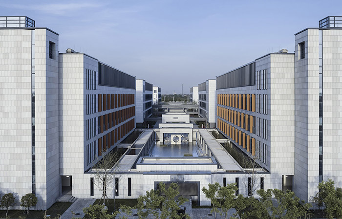 The Deep Courtyard The Design Of New Campus Of Taizhou High School China By Architectural Design Research Institute Of Scut 谷德设计网