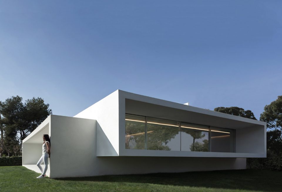 Breeze House By Fran Silvestre Arquitectos