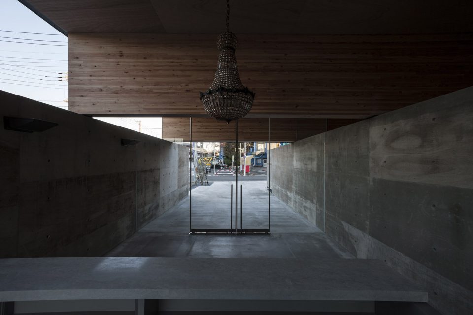 Salon in Kazo By Mount Fuji Architects Studio