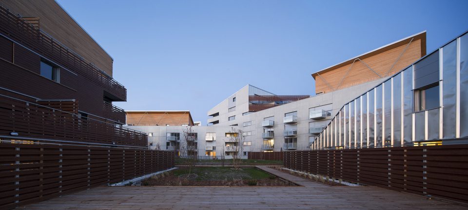 Urban planning and housing in Bordeaux France by mateo arquitectura
