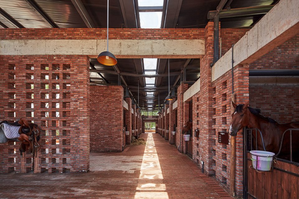 Brick Stables – Chengdu Luxelakes Eco city