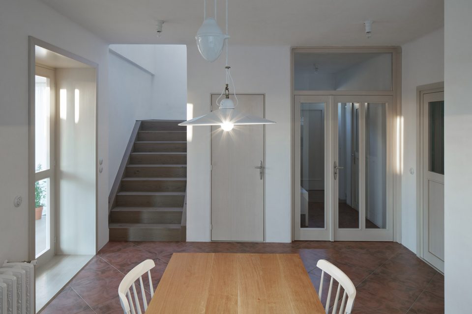 House by the Forest By kaa studio