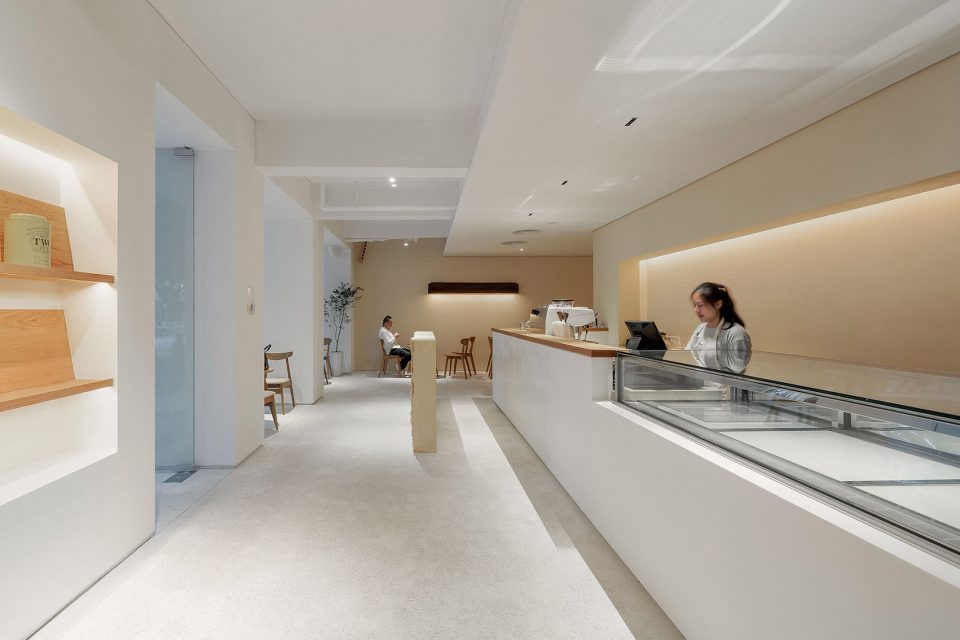 A breathing cake shop — MarierWagashi By BloomDesign