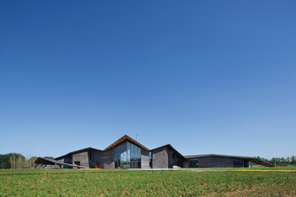 农田上的房子 Lanshi Xidi Clubhouse Wang Cai Associates