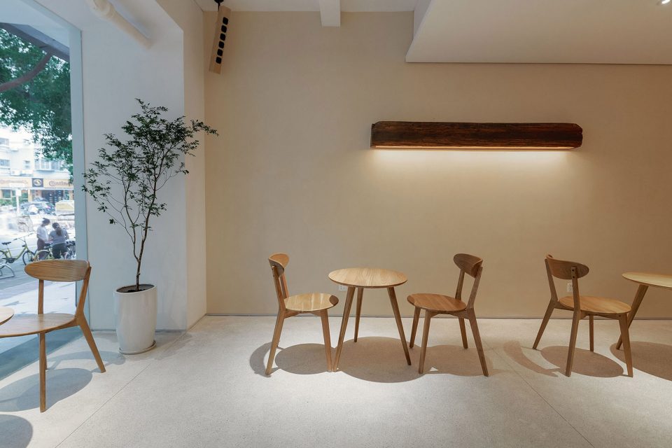 A breathing cake shop — MarierWagashi By BloomDesign