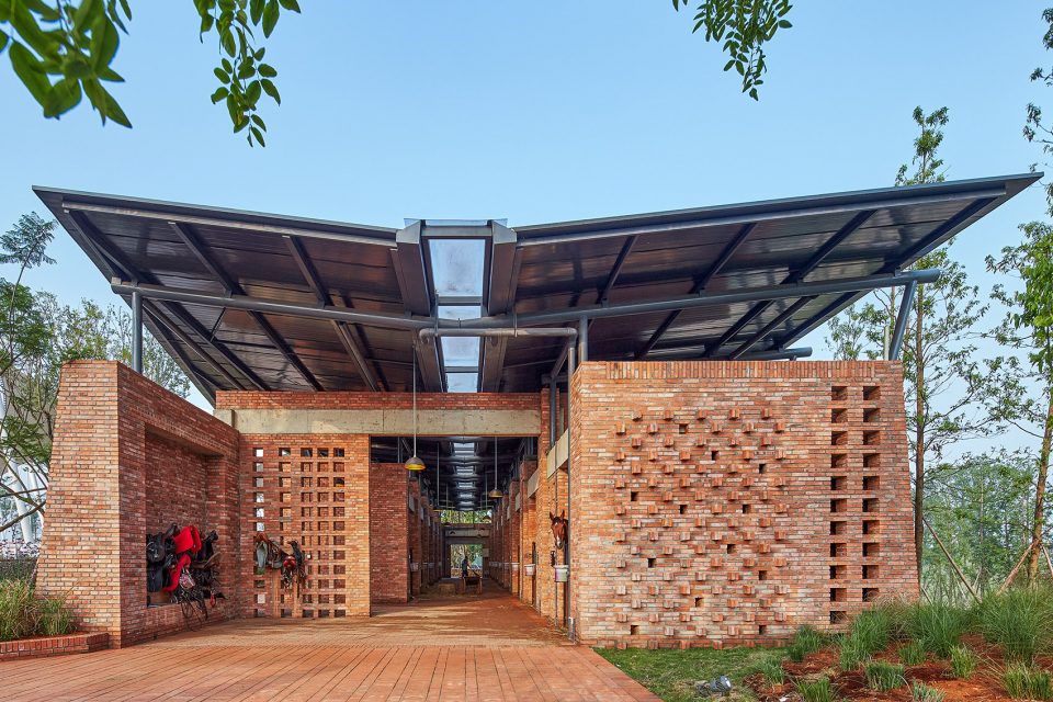 Brick Stables – Chengdu Luxelakes Eco city