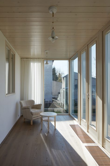 House by the Forest By kaa studio