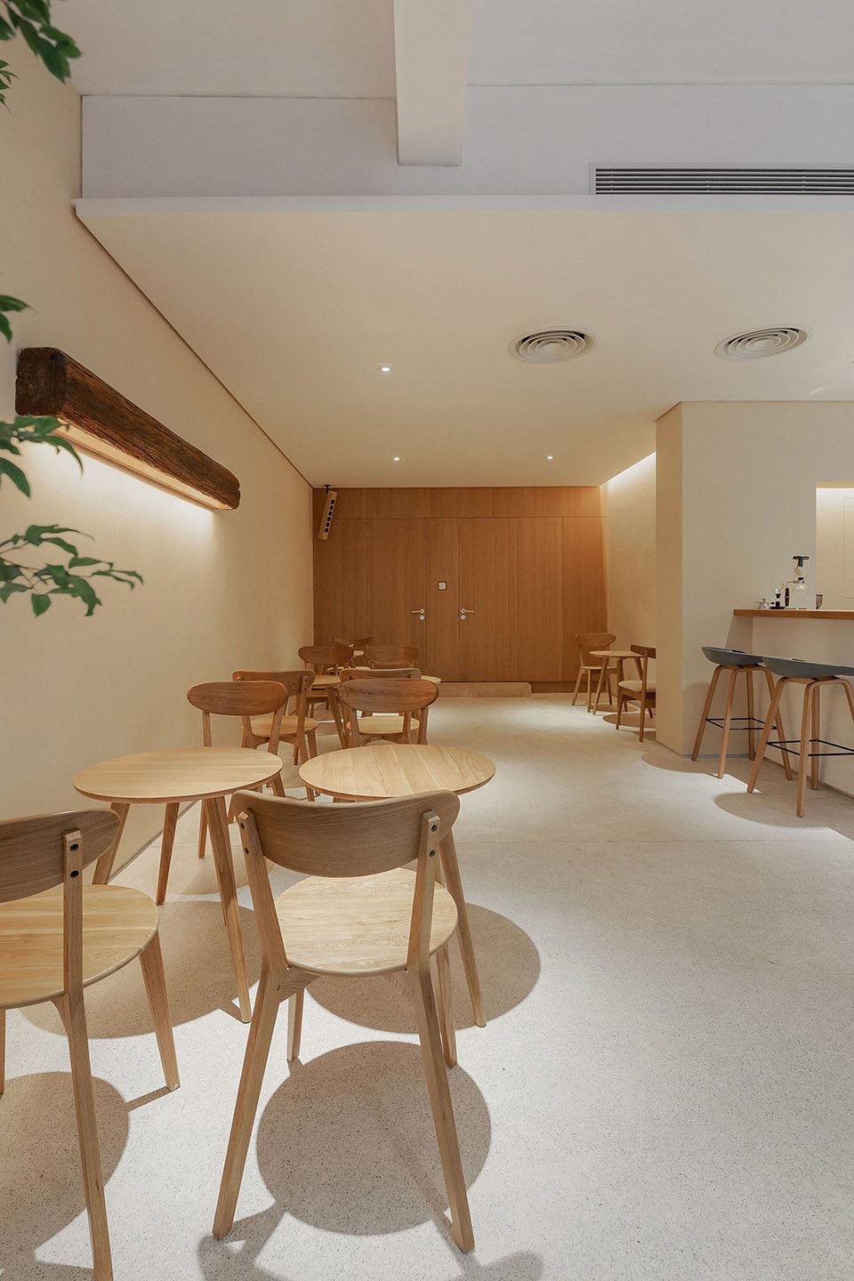 A breathing cake shop — MarierWagashi By BloomDesign