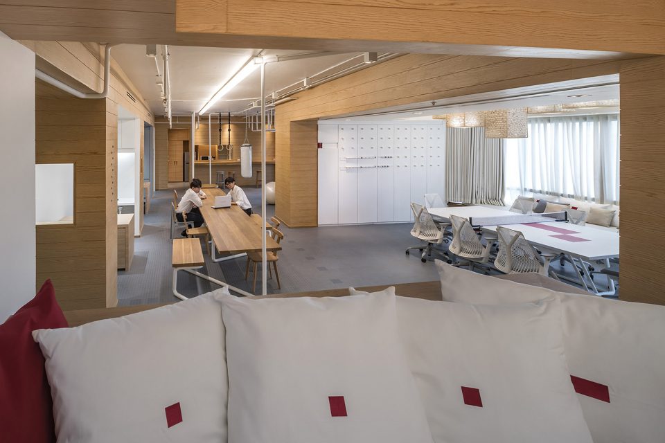 The Inteltion Office bY ONION