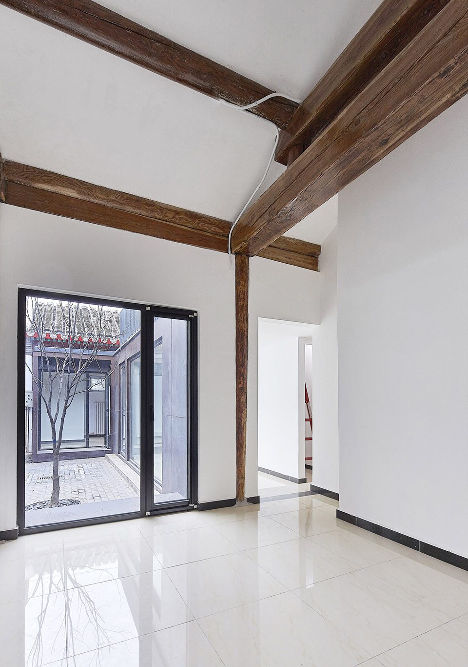 Transform and Rethink By Hu Yue Studio