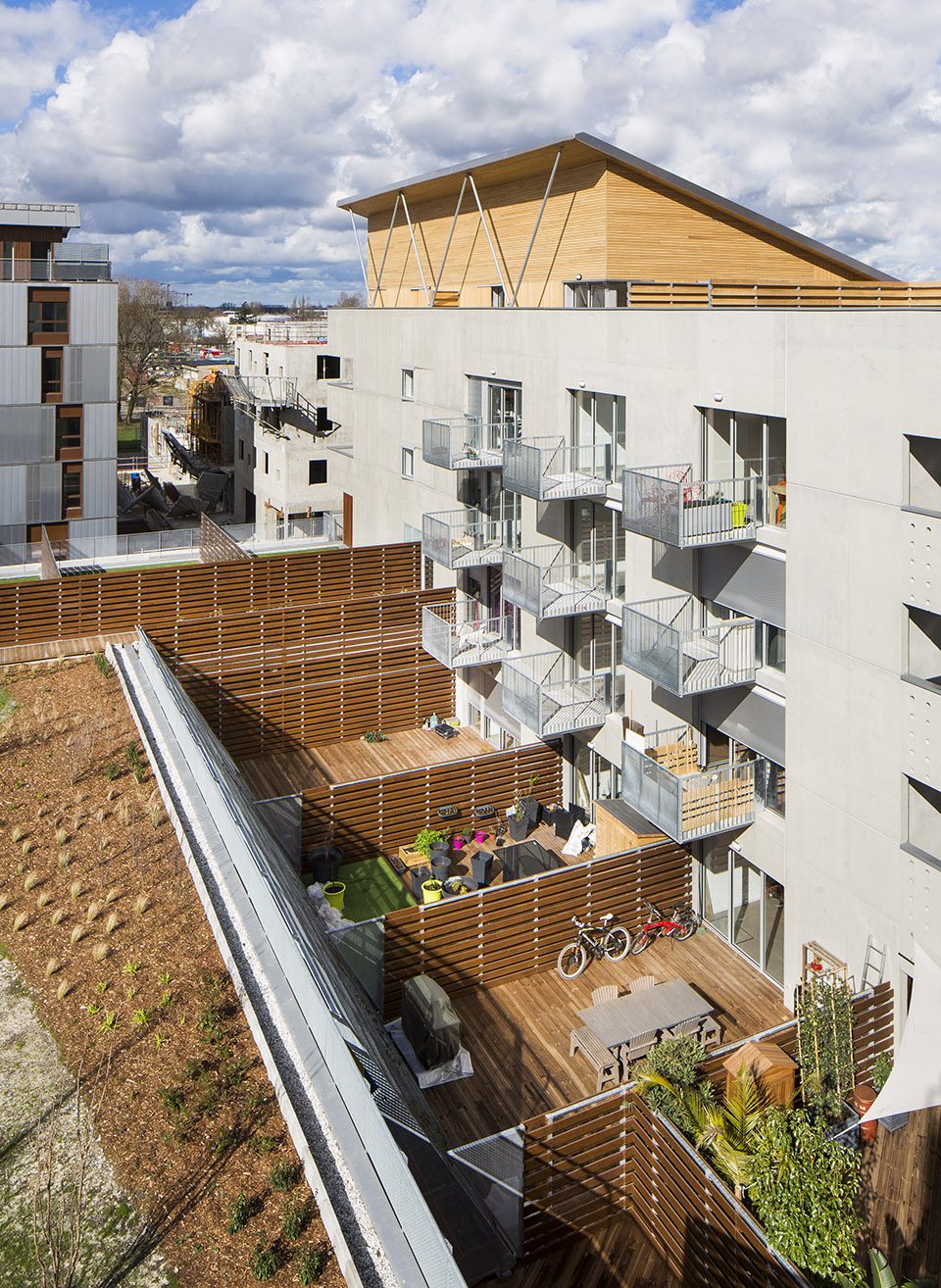 Urban planning and housing in Bordeaux France by mateo arquitectura