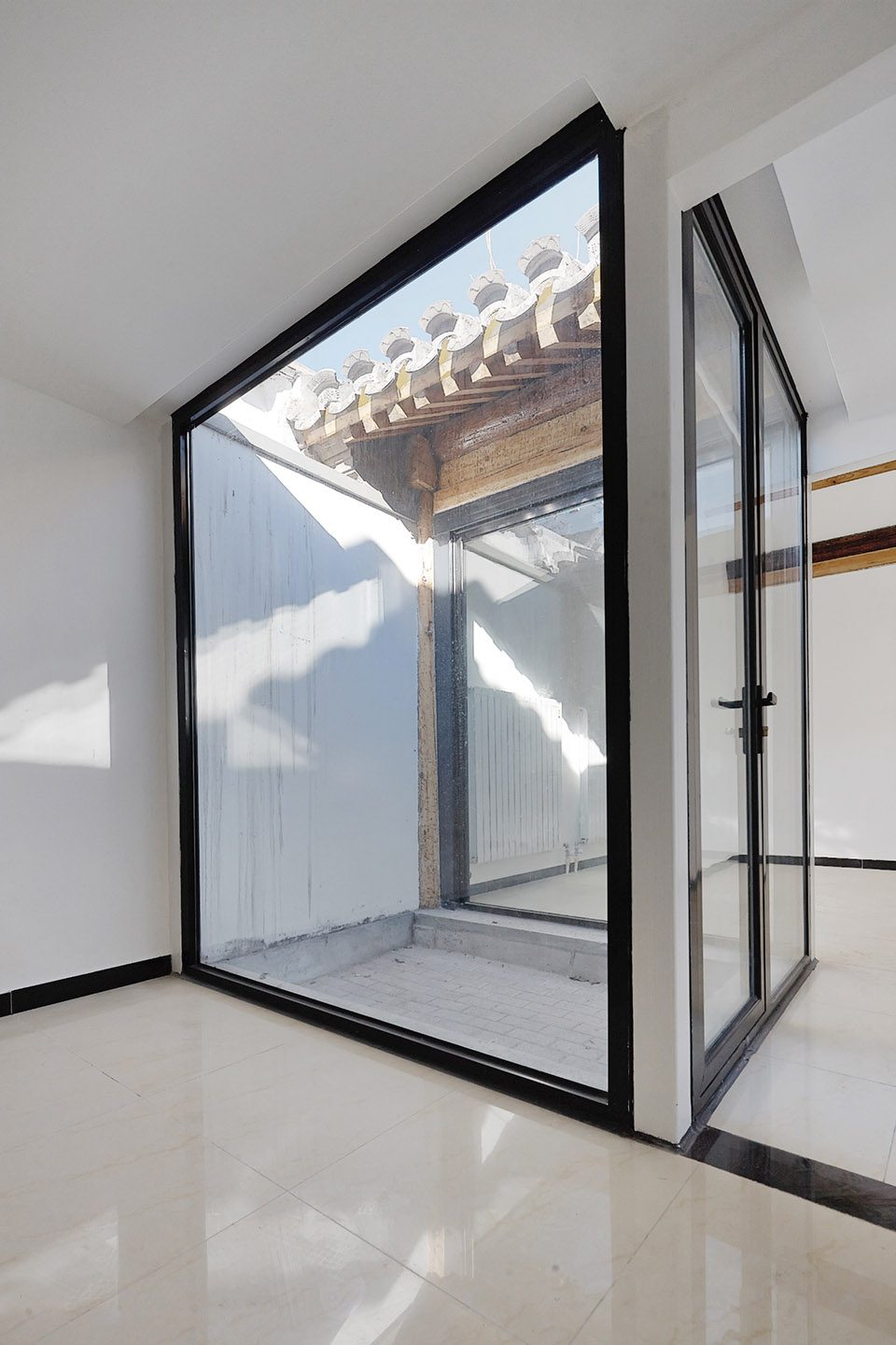Transform and Rethink By Hu Yue Studio